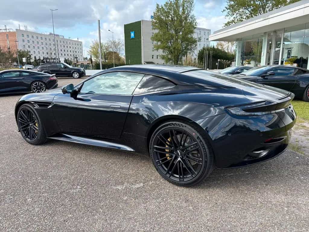 Aston Martin DB12 4.0 V8 null-photo-2
