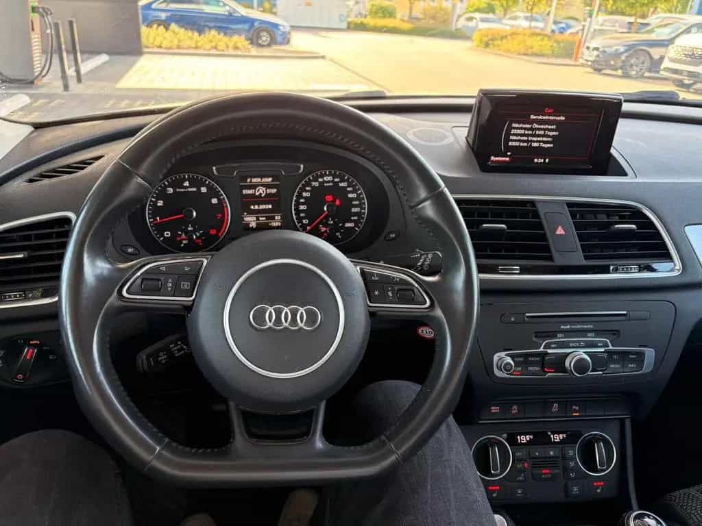Audi Q3 1.4 TFSI sport  LED Navi AHK Alufelgen PDC Te 01/2018-photo-7