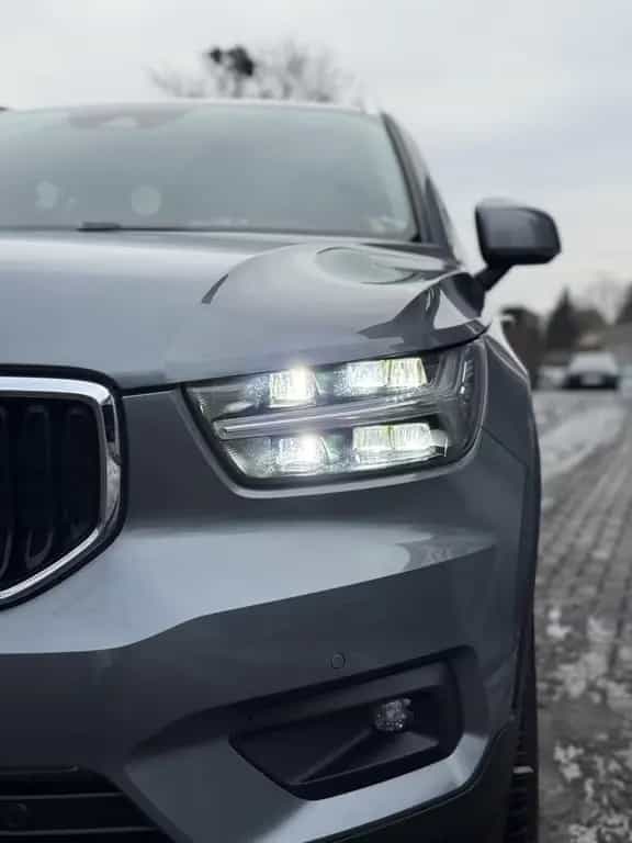 Volvo XC40 T4 Momentum AWD 1HAND LED NAV SHZG TEMP KAM 08/2018-photo-17