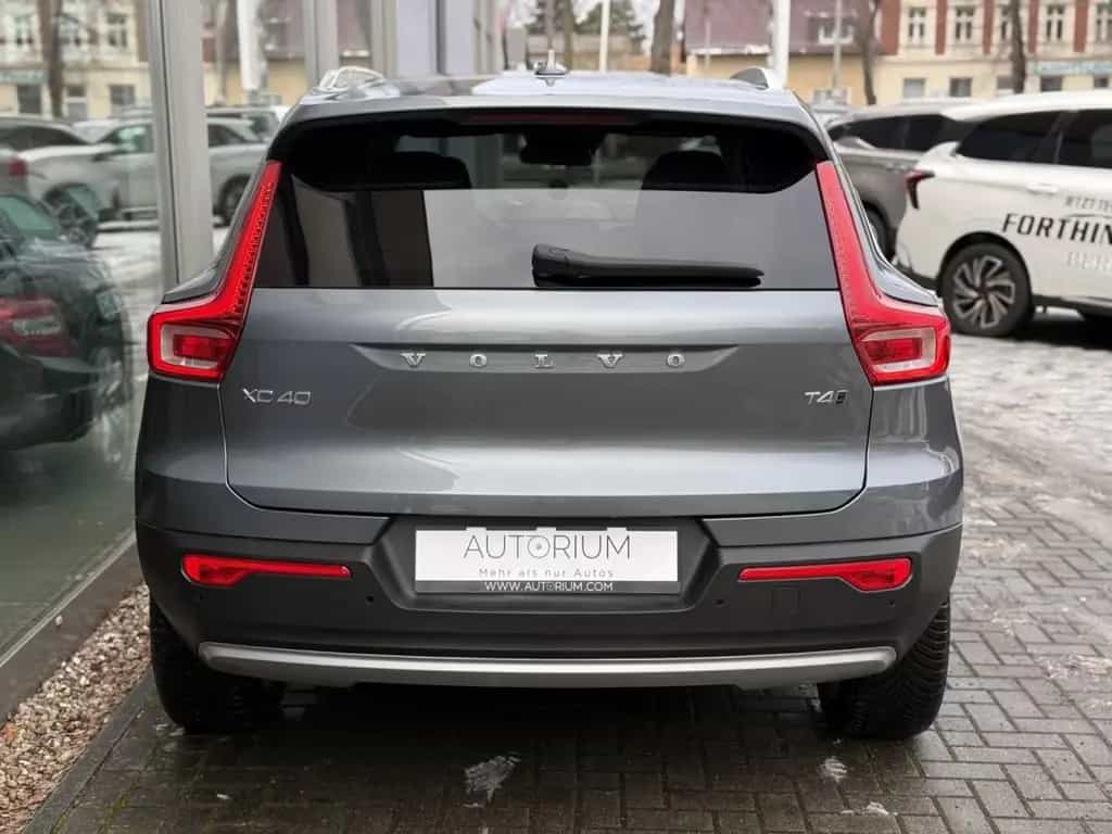 Volvo XC40 T4 Momentum AWD 1HAND LED NAV SHZG TEMP KAM 08/2018-photo-4