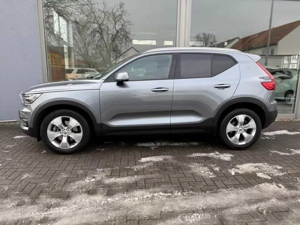 Volvo XC40 T4 Momentum AWD 1HAND LED NAV SHZG TEMP KAM 08/2018-photo-6