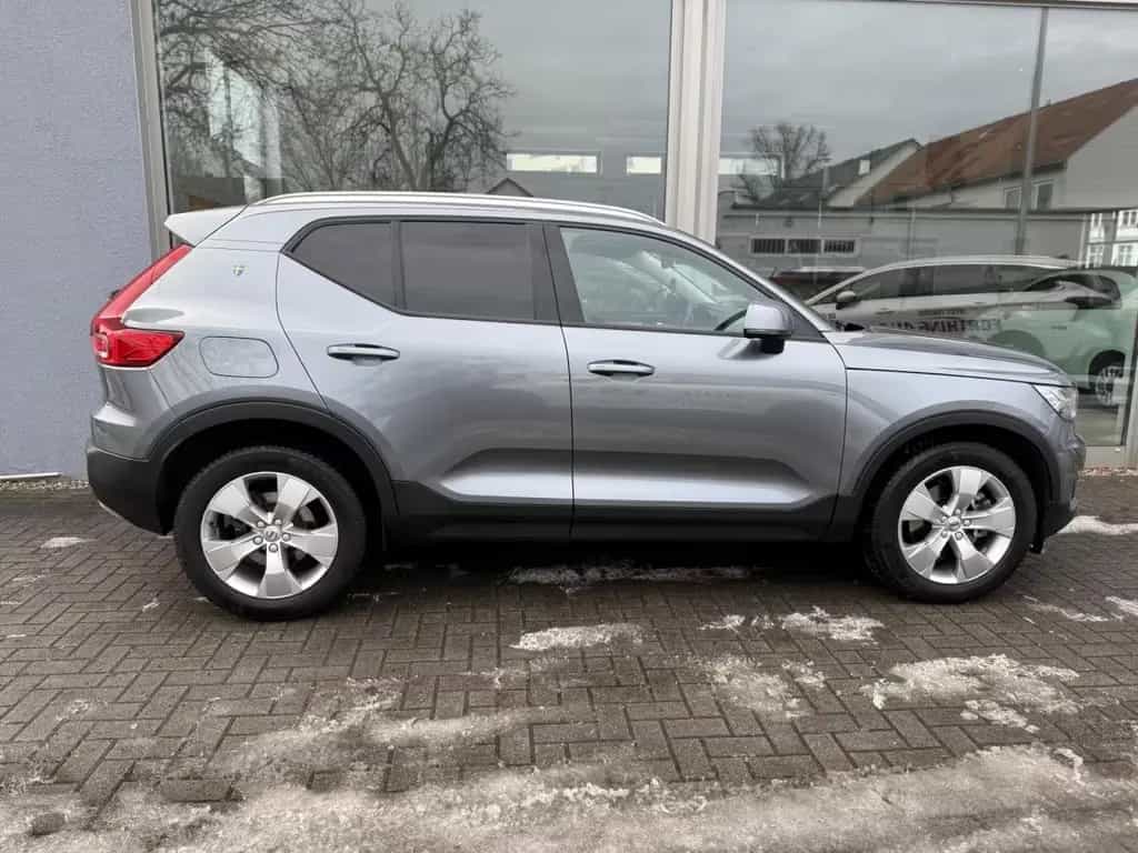 Volvo XC40 T4 Momentum AWD 1HAND LED NAV SHZG TEMP KAM 08/2018-photo-7