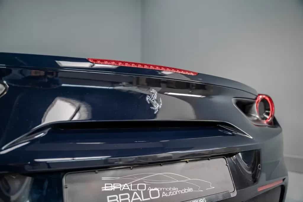 Ferrari 488 GTB , DER SCHÖNSTE ! Ferrari Garantie 05/2018-photo-11