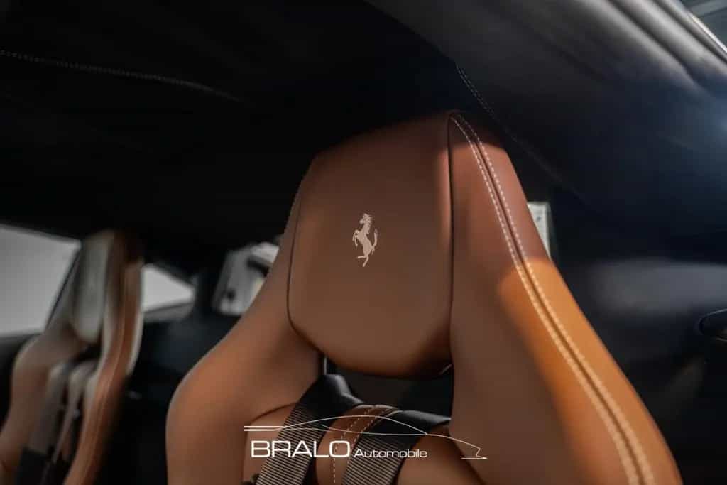 Ferrari 488 GTB , DER SCHÖNSTE ! Ferrari Garantie 05/2018-photo-21