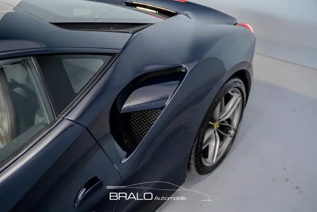 Ferrari 488 GTB , DER SCHÖNSTE ! Ferrari Garantie 05/2018-photo-8