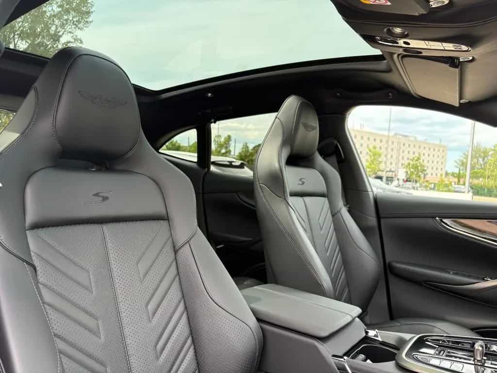 Aston Martin DBX 4.0 V8 S null-photo-14