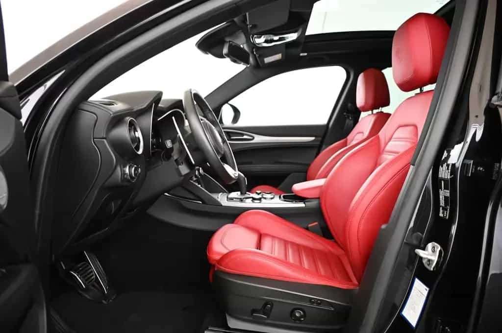 Alfa Romeo Stelvio 2.2 Q4 AT8 Veloce LED/NAVI/PANO/AHK/21 11/2024-photo-25