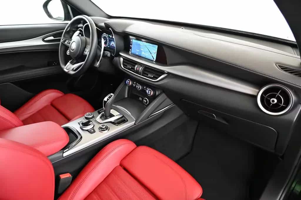 Alfa Romeo Stelvio 2.2 Q4 AT8 Veloce LED/NAVI/PANO/AHK/21 11/2024-photo-35
