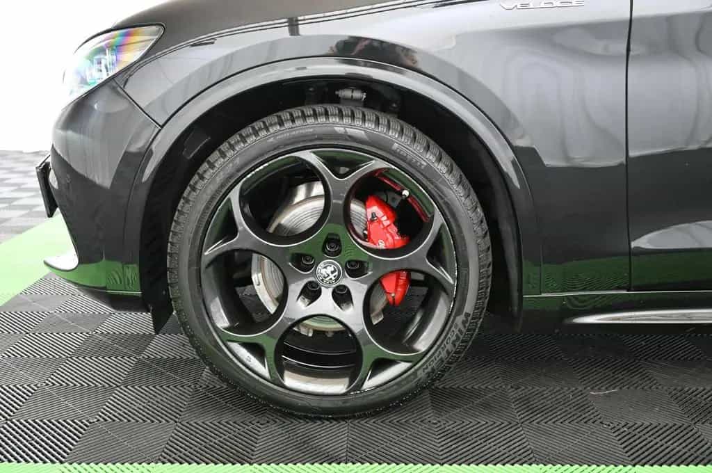 Alfa Romeo Stelvio 2.2 Q4 AT8 Veloce LED/NAVI/PANO/AHK/21 11/2024-photo-9