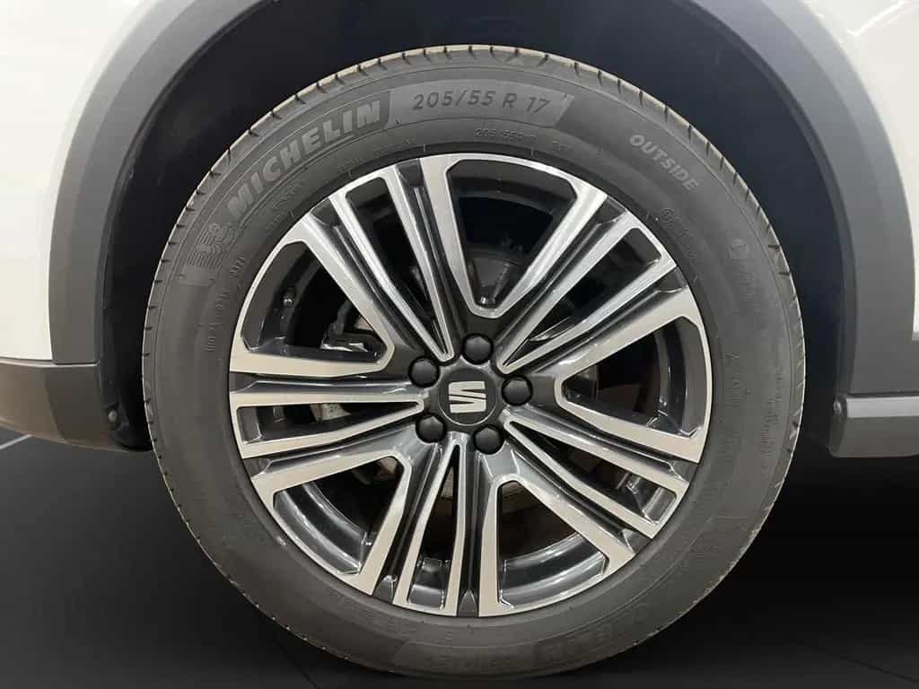 Seat Arona 1.0 TSI Style Edition DSG LED LM 17" Navi 03/2024-photo-10