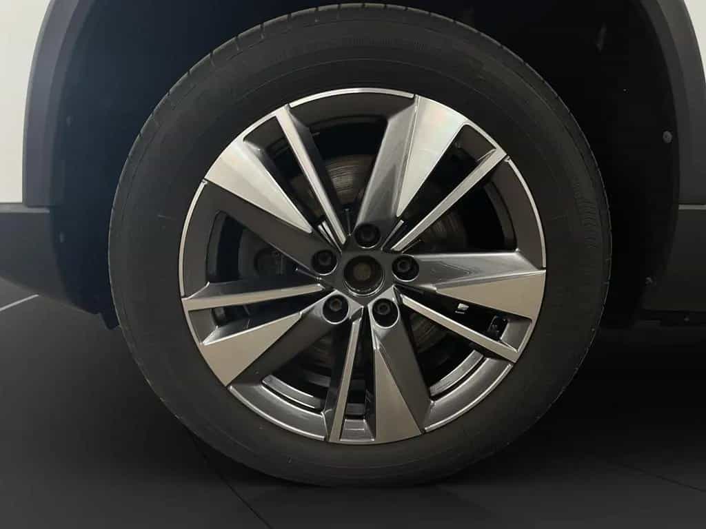 Skoda Karoq 1.5 TSI Tour DSG AHK LED LM 17" PDC+RFK Te 01/2023-photo-10