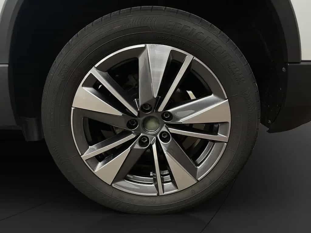 Skoda Karoq 1.5 TSI Tour DSG AHK LED LM 17" PDC+RFK Te 01/2023-photo-11