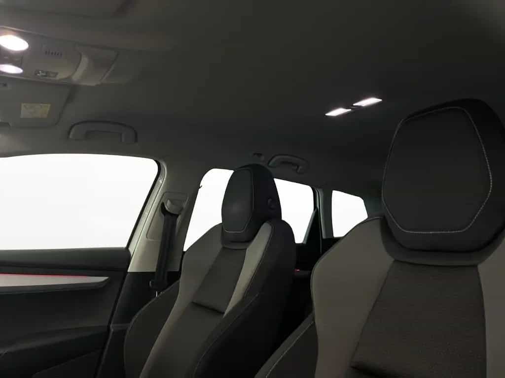 Skoda Karoq 1.5 TSI Tour DSG AHK LED LM 17" PDC+RFK Te 01/2023-photo-8
