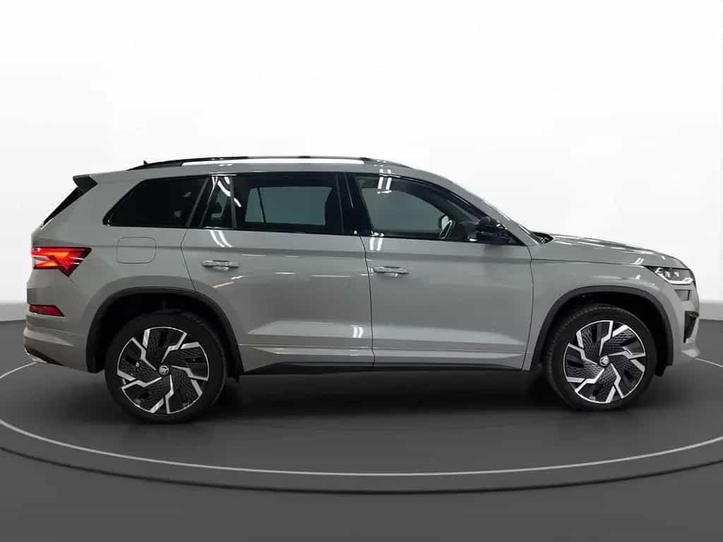 Skoda Kodiaq RS 2.0 TSI 4x4 Matrix LM 20" Navi PDC vo+ 02/2024-photo-4