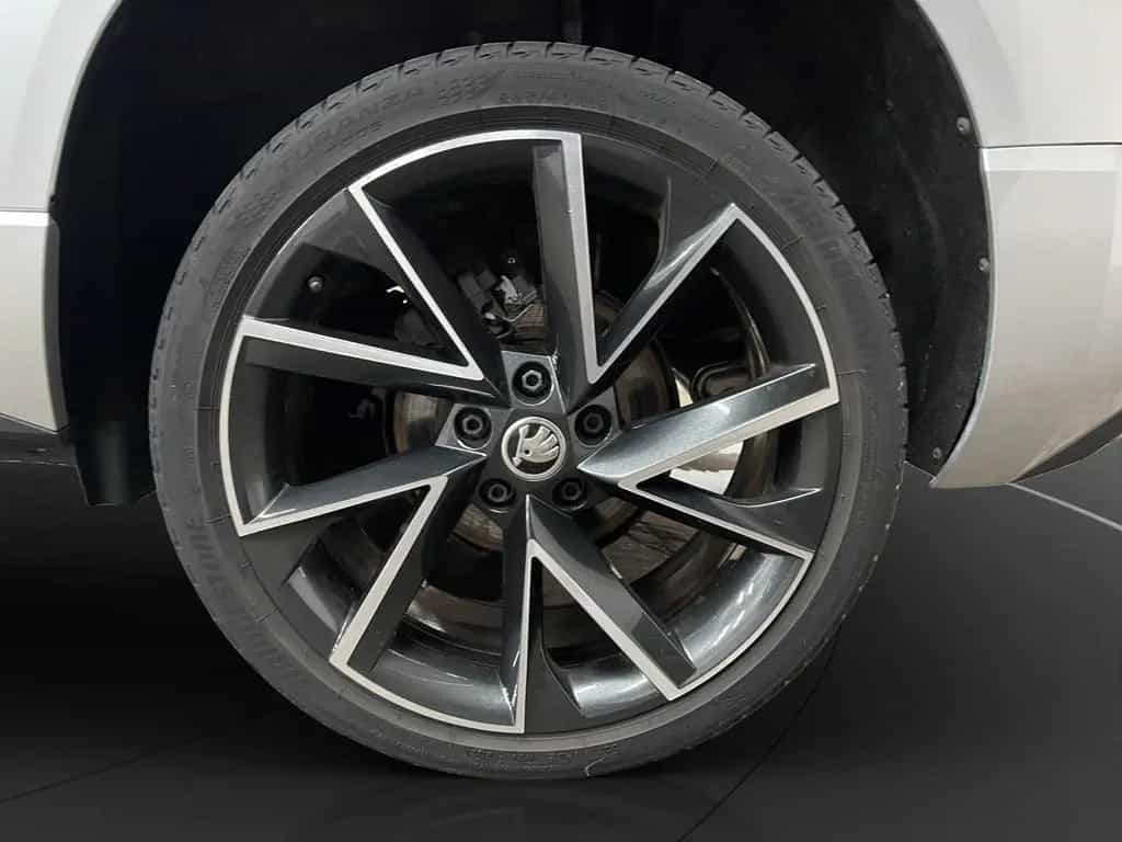 Skoda Karoq 1.5 TSI Sportline AHK Matrix LM 19" PDC vo 03/2022-photo-10