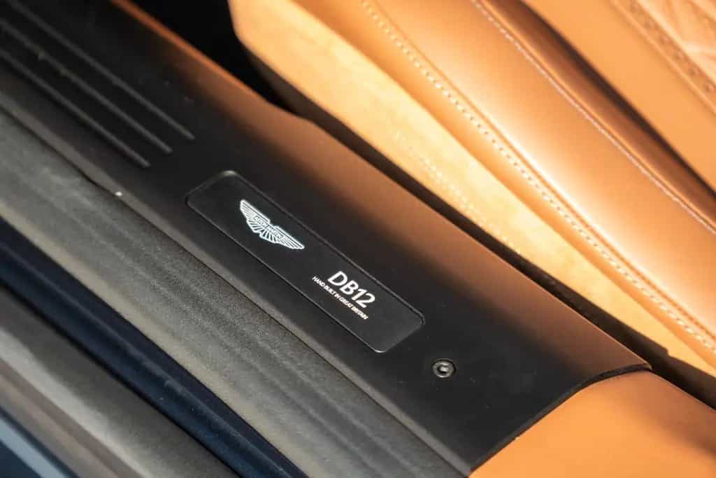 Aston Martin DB12 4.0 V8 null-photo-29
