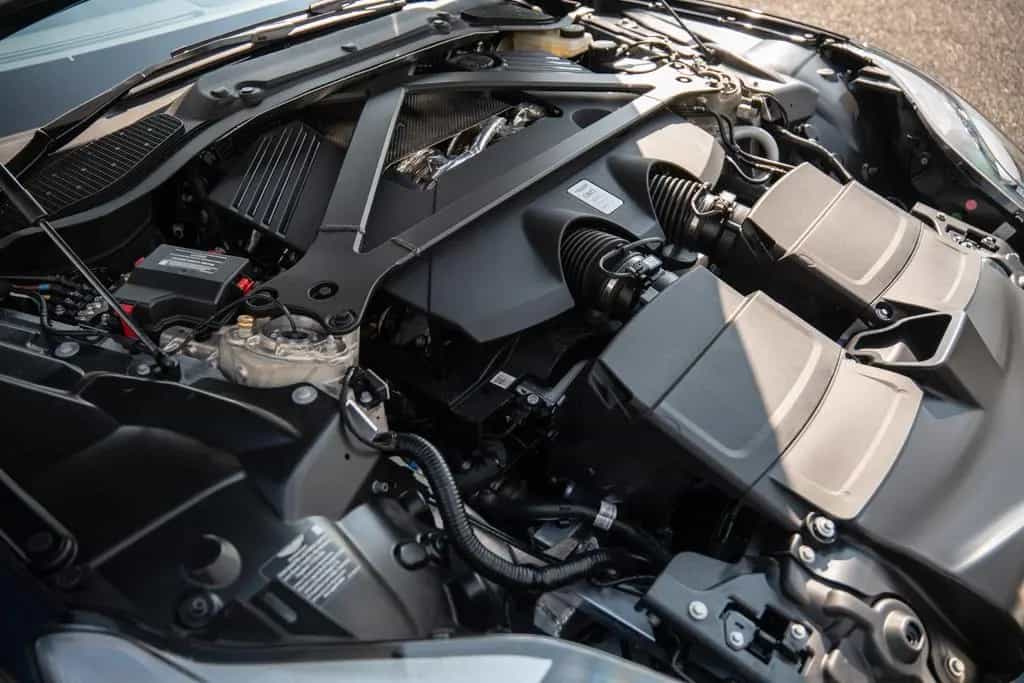 Aston Martin DB12 4.0 V8 null-photo-33
