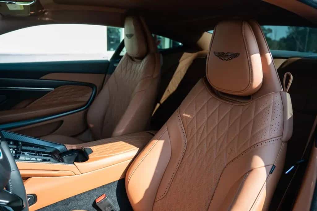 Aston Martin DB12 4.0 V8 null-photo-8