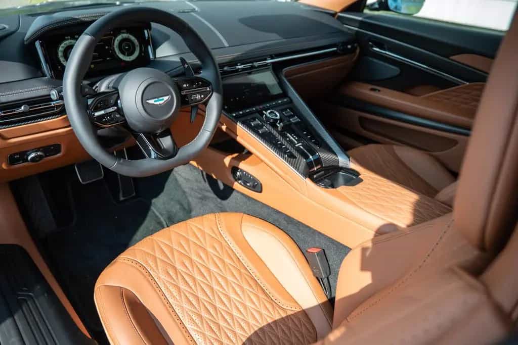 Aston Martin DB12 4.0 V8 null-photo-9
