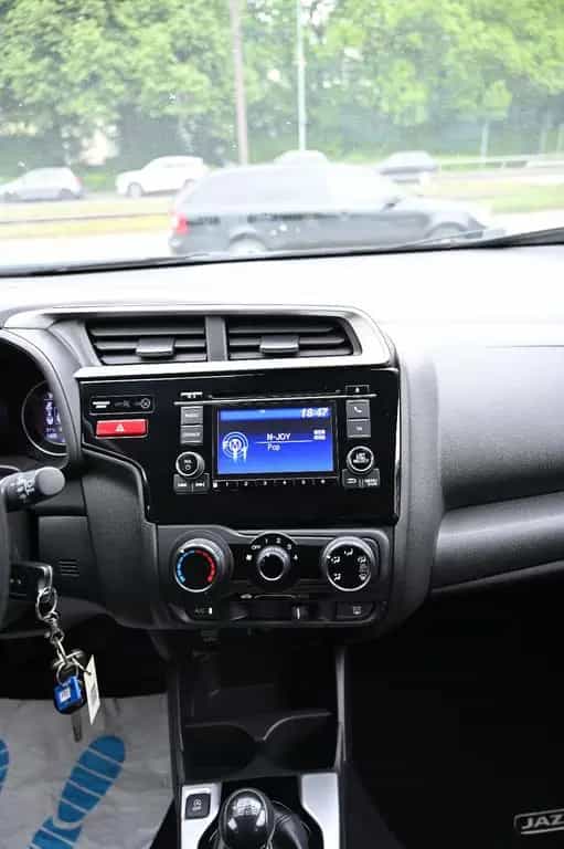 Honda Jazz 1.3 i-VTEC Trend 1.Hd. Sitzhz. AHK 08/2017-photo-12