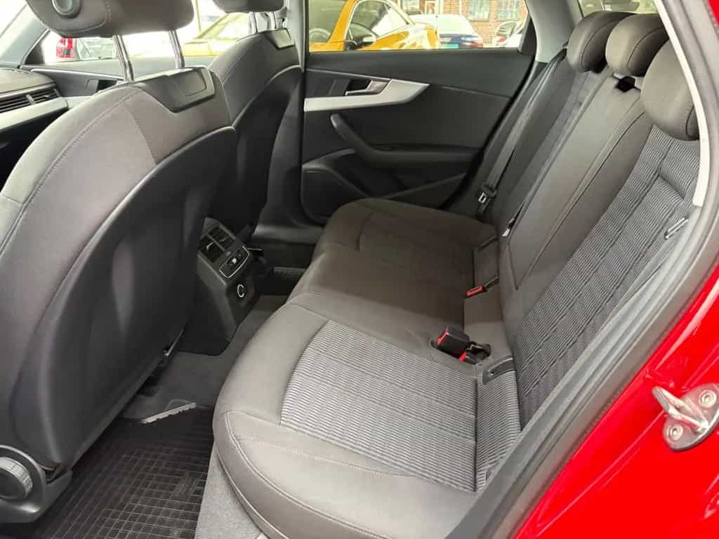 Audi A4 Avant 40 TFSI / AHK schwenkbar / Standhzg. 05/2019-photo-17
