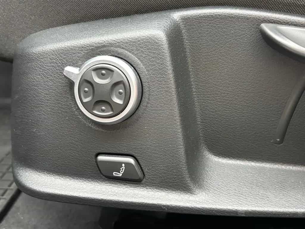 Audi A4 Avant 40 TFSI / AHK schwenkbar / Standhzg. 05/2019-photo-26