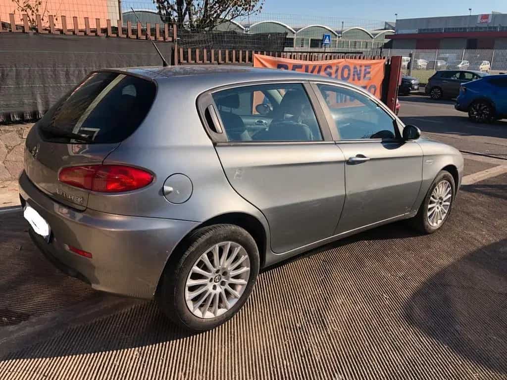 Alfa Romeo 147 1.6 16V TS (105) 5 porte Progress 05/2006-photo-7