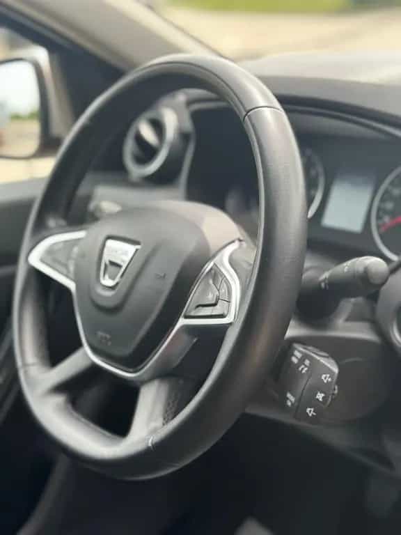 Dacia Duster II Prestige Allrad NAVI Kamera 04/2018-photo-11
