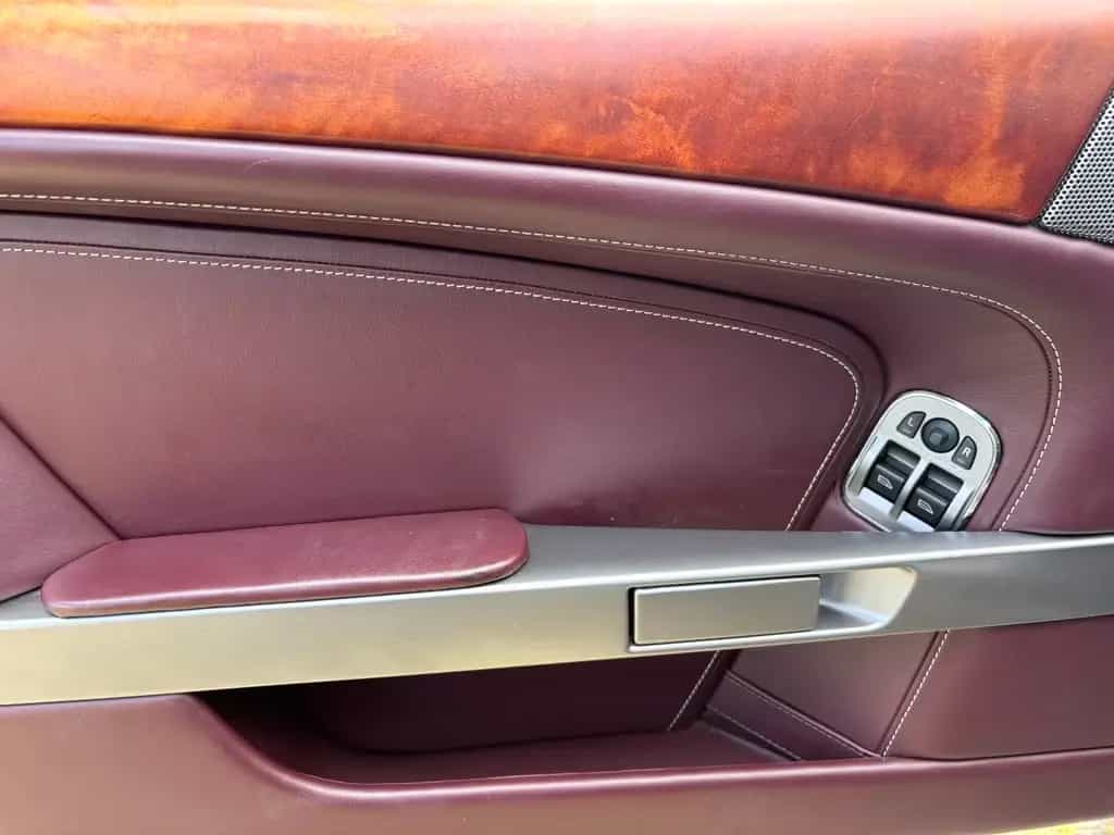 Aston Martin DB9 5.9 Touchtronic II 05/2009-photo-13