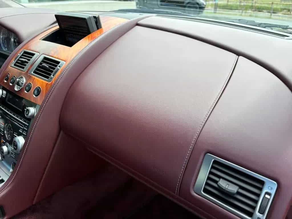 Aston Martin DB9 5.9 Touchtronic II 05/2009-photo-17