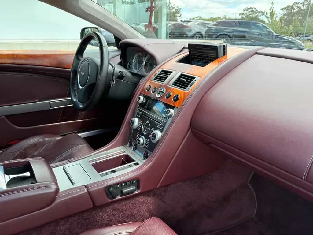 Aston Martin DB9 5.9 Touchtronic II 05/2009-photo-7