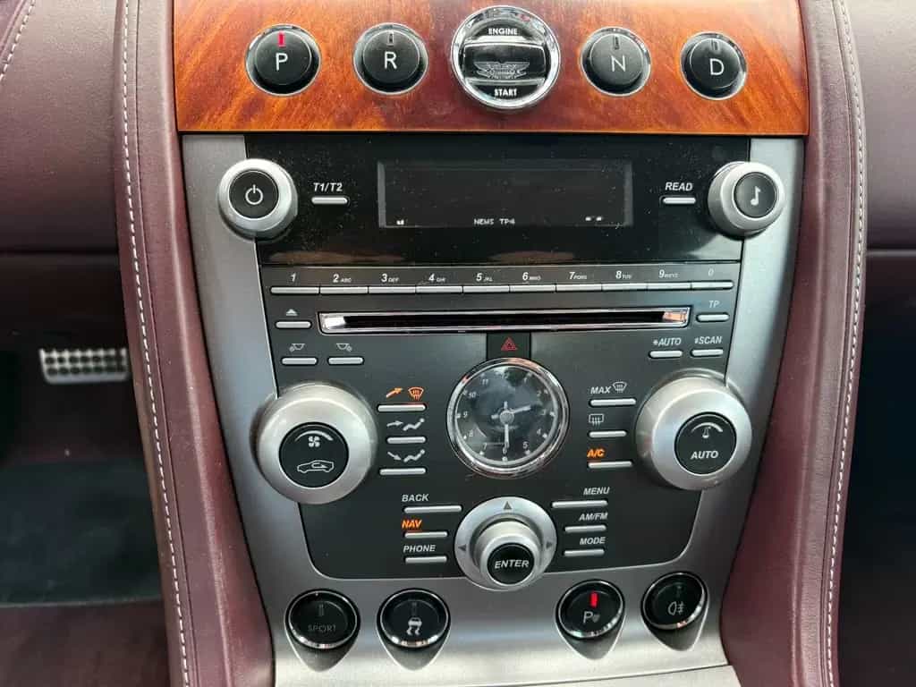 Aston Martin DB9 5.9 Touchtronic II 05/2009-photo-9