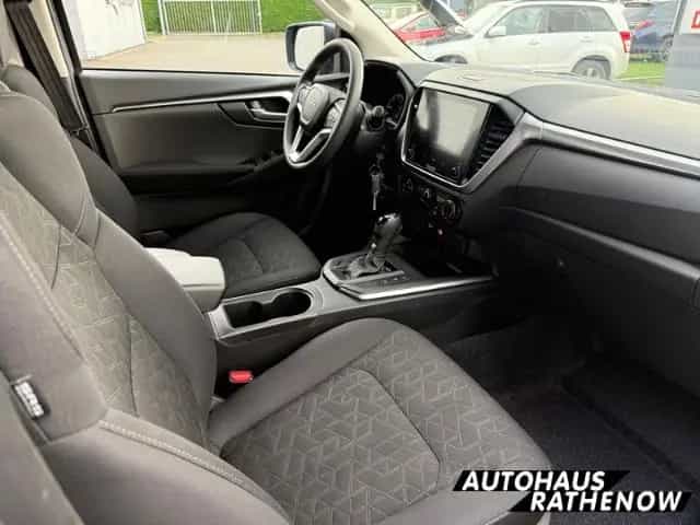 Isuzu D-Max Double Cab 4WD LS SHZ Totwinkelassistent S null-photo-2