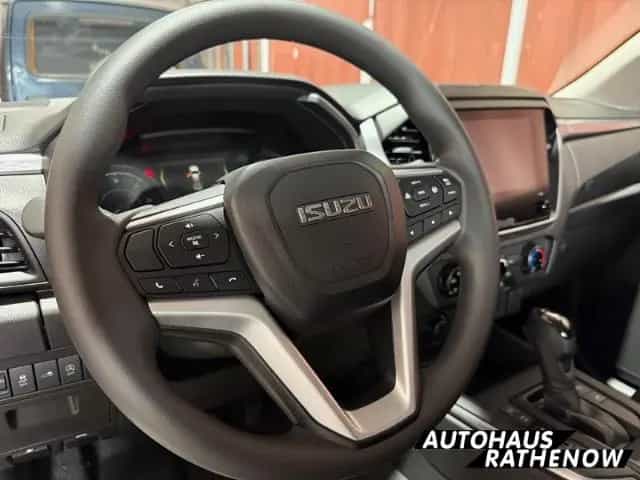 Isuzu D-Max Double Cab 4WD LS SHZ Totwinkelassistent S null-photo-25