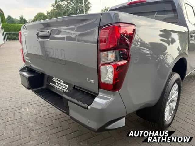 Isuzu D-Max Double Cab 4WD LS SHZ Totwinkelassistent S null-photo-5