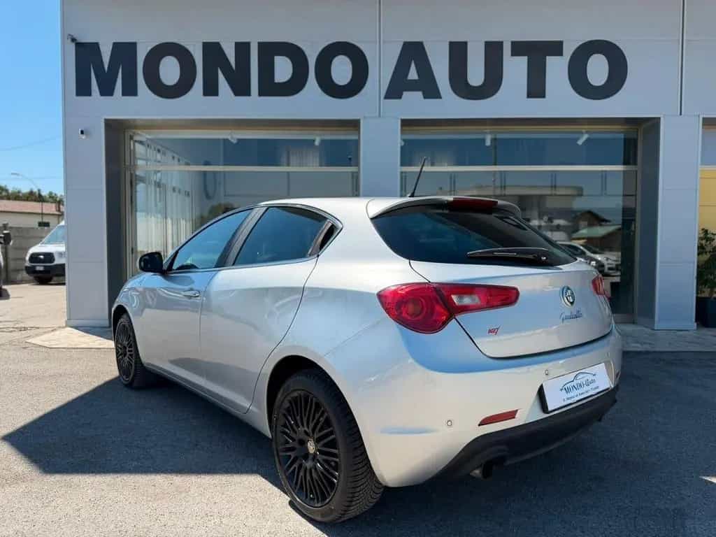 Alfa Romeo Giulietta Alfa R. Giulietta 2.0 JTDm-2 140 CV Progression 03/2012-photo-4