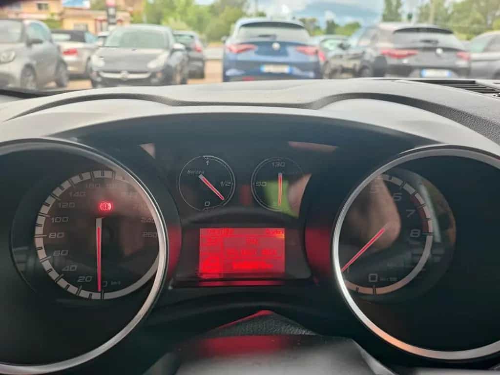 Alfa Romeo Giulietta 1.4 Turbo 120 CV Distinctiv 09/2010-photo-11