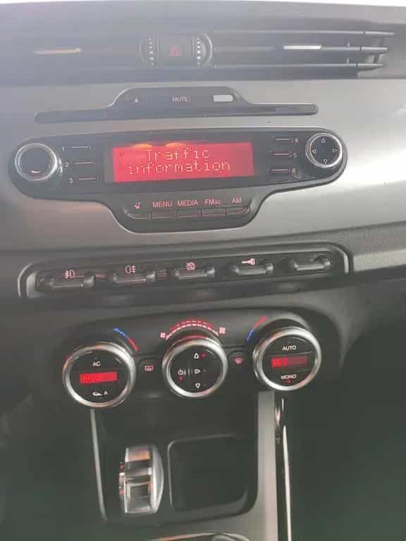Alfa Romeo Giulietta 1.4 Turbo 120 CV Distinctiv 09/2010-photo-14