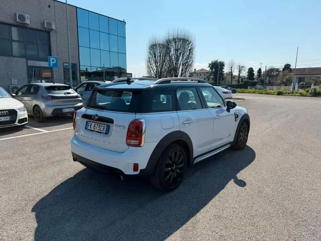MINI Countryman S (Cooper) Mini Cooper SD Countryman 2.0 S Hype ALL4 07/2017-photo-3