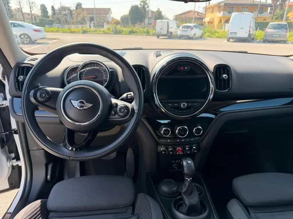 MINI Countryman S (Cooper) Mini Cooper SD Countryman 2.0 S Hype ALL4 07/2017-photo-8