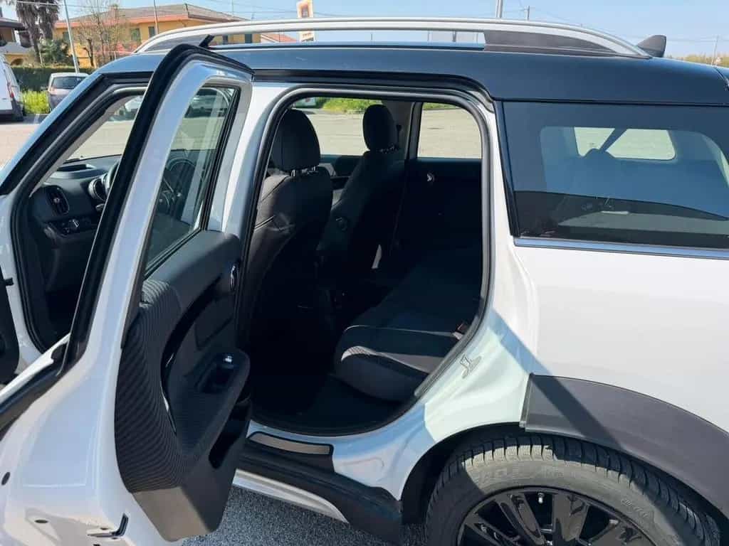 MINI Countryman S (Cooper) Mini Cooper SD Countryman 2.0 S Hype ALL4 07/2017-photo-9