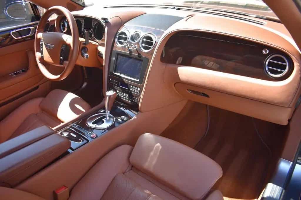 Bentley Continental Flying Spur 6.0 W12 561pk '06 Orig N 01/2006-photo-7