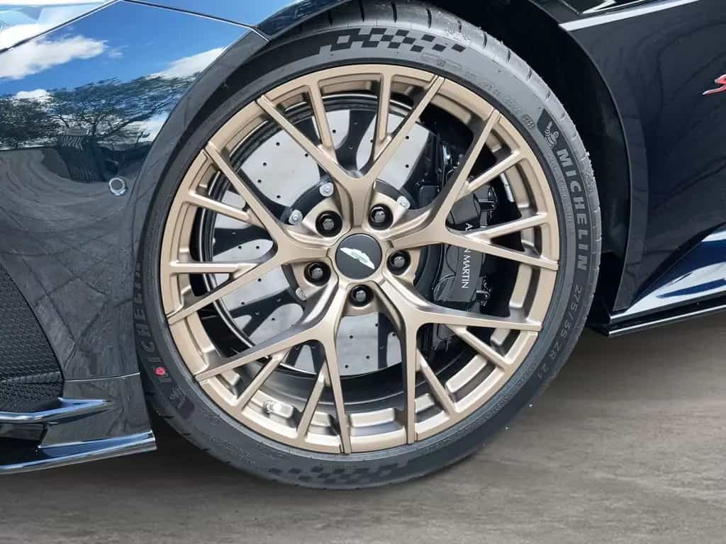 Aston Martin DB12 S Coupe Ultramarine Black - Dark Knight null-photo-9