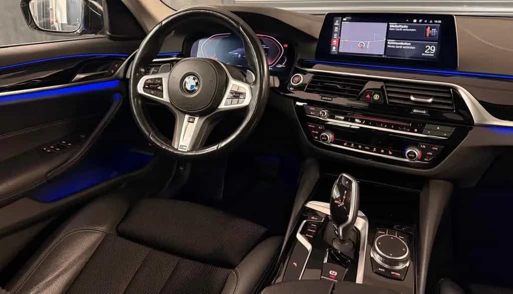 BMW 520 d M-Sport Line Schiebedach*Virtual*Leder*LED 03/2020-photo-19