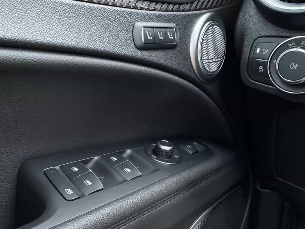Alfa Romeo Stelvio 2.9V6 Quadrifoglio Q4 *HIFI|ASSIST|PANO* 08/2023-photo-21