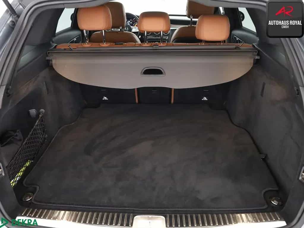 Mercedes-Benz C 300 T 3x AMG PANO,KEYLESS,KAMERA,CARPLAY,SH 07/2019-photo-12