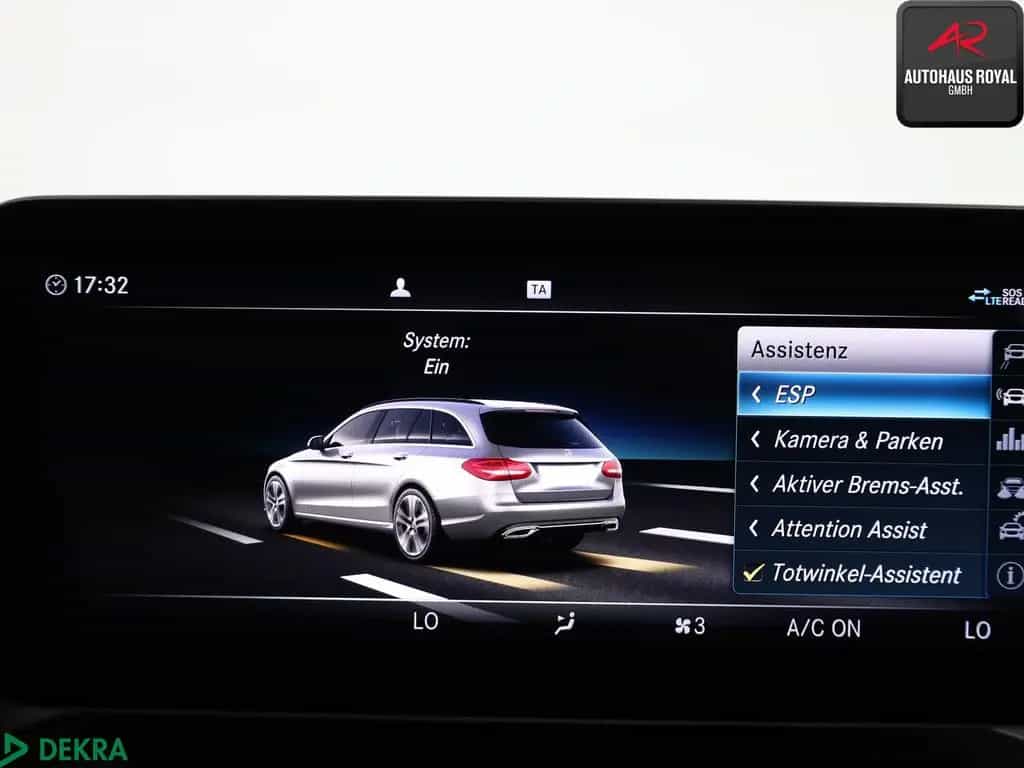 Mercedes-Benz C 300 T 3x AMG PANO,KEYLESS,KAMERA,CARPLAY,SH 07/2019-photo-17