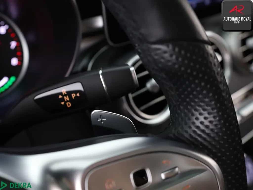 Mercedes-Benz C 300 T 3x AMG PANO,KEYLESS,KAMERA,CARPLAY,SH 07/2019-photo-22