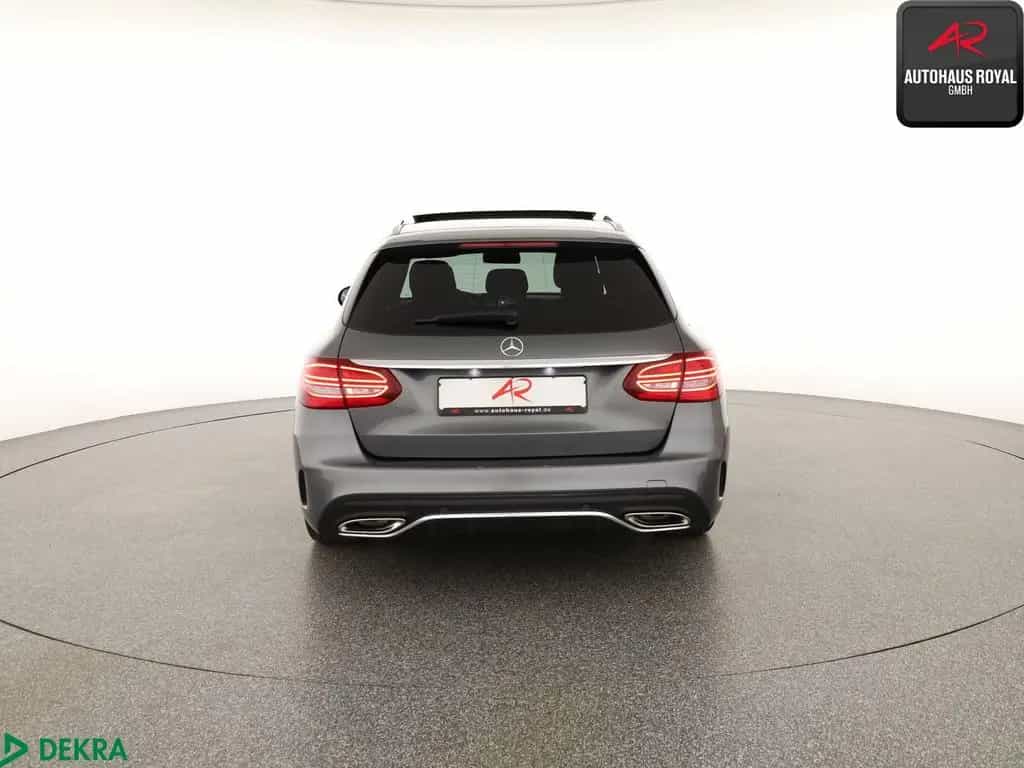 Mercedes-Benz C 300 T 3x AMG PANO,KEYLESS,KAMERA,CARPLAY,SH 07/2019-photo-3