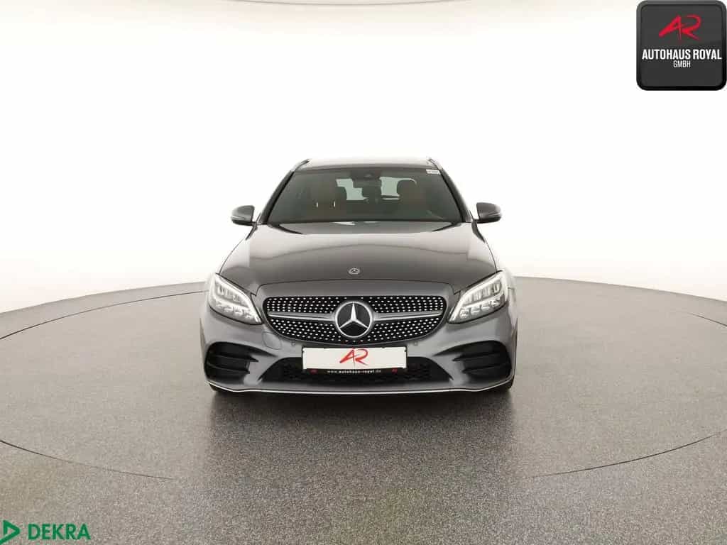 Mercedes-Benz C 300 T 3x AMG PANO,KEYLESS,KAMERA,CARPLAY,SH 07/2019-photo-7